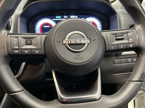 Nissan Qashqai 1.3 DIG-T MHEV N-Connecta SUV 5dr Petrol Hybrid Manual Euro 6 (s/s) (140 ps 22