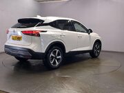 Nissan Qashqai 1.3 DIG-T MHEV N-Connecta SUV 5dr Petrol Hybrid Manual Euro 6 (s/s) (140 ps 8