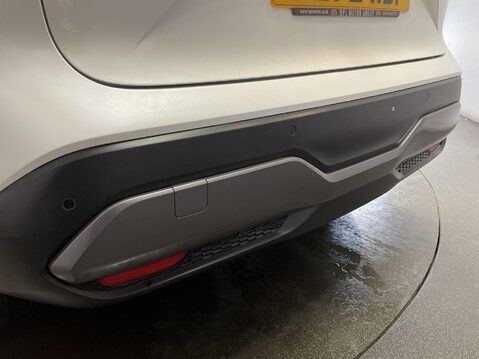 Nissan Qashqai 1.3 DIG-T MHEV N-Connecta SUV 5dr Petrol Hybrid Manual Euro 6 (s/s) (140 ps 14