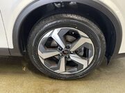 Nissan Qashqai 1.3 DIG-T MHEV N-Connecta SUV 5dr Petrol Hybrid Manual Euro 6 (s/s) (140 ps 12