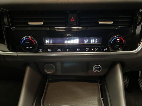 Nissan Qashqai 1.3 DIG-T MHEV N-Connecta SUV 5dr Petrol Hybrid Manual Euro 6 (s/s) (140 ps 28