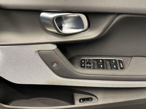 Polestar 2 Dual Motor 78kWh Long Range Performance Fastback 5dr Electric Auto 4WDE (47 26