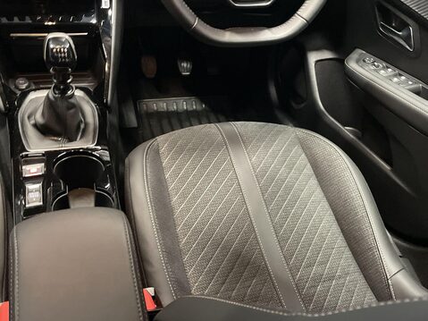 Peugeot 208 1.2 PureTech Allure Hatchback 5dr Petrol Manual Euro 6 (s/s) (100 ps) 15