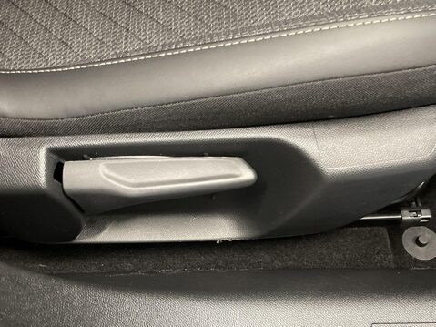 Peugeot 208 1.2 PureTech Allure Hatchback 5dr Petrol Manual Euro 6 (s/s) (100 ps) 22