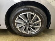 Hyundai IONIQ 38.3kWh Premium Hatchback 5dr Electric Auto (136 ps) Bluetooth 12