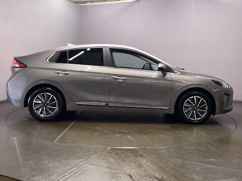 Hyundai IONIQ 38.3kWh Premium Hatchback 5dr Electric Auto (136 ps) Bluetooth 9
