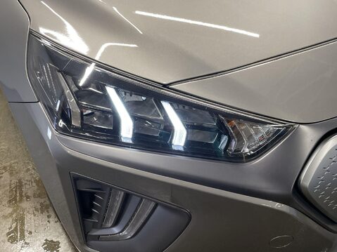 Hyundai IONIQ 38.3kWh Premium Hatchback 5dr Electric Auto (136 ps) Bluetooth 22