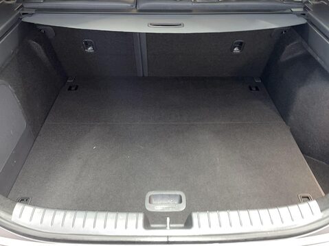 Hyundai IONIQ 38.3kWh Premium Hatchback 5dr Electric Auto (136 ps) Bluetooth 13