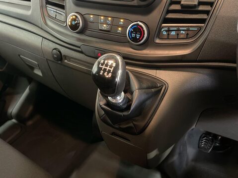 Ford Transit Custom 2.0 320 EcoBlue Leader Crew Van Double Cab 5dr Diesel Manual L2 H1 Euro 6 ( 18