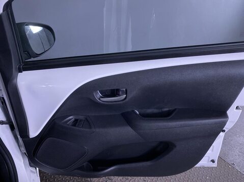 Toyota Aygo 1.0 VVT-i x-trend Hatchback 5dr Petrol Manual Euro 6 (s/s) (71 ps) Air Con 27