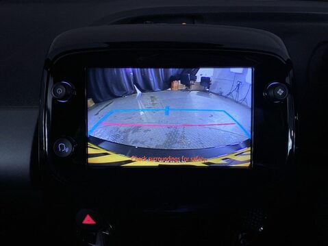 Toyota Aygo 1.0 VVT-i x-trend Hatchback 5dr Petrol Manual Euro 6 (s/s) (71 ps) Air Con 24