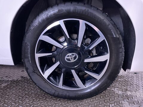 Toyota Aygo 1.0 VVT-i x-trend Hatchback 5dr Petrol Manual Euro 6 (s/s) (71 ps) Air Con 12