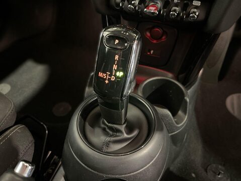 Mini Hatch 2.0 Cooper S Classic Hatchback 3dr Petrol Steptronic Euro 6 (s/s) (178 ps) 13