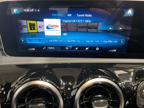 Mercedes-Benz A Class 1.3 A200 Sport (Executive) Hatchback 5dr Petrol 7G-DCT Euro 6 (s/s) (163 ps 4