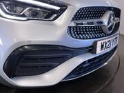 Mercedes-Benz GLA 2.0 GLA200d AMG Line (Premium) SUV 5dr Diesel 8G-DCT Euro 6 (s/s) (150 ps) 11