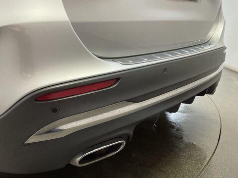 Mercedes-Benz GLA 2.0 GLA200d AMG Line (Premium) SUV 5dr Diesel 8G-DCT Euro 6 (s/s) (150 ps) 14