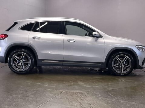 Mercedes-Benz GLA 2.0 GLA200d AMG Line (Premium) SUV 5dr Diesel 8G-DCT Euro 6 (s/s) (150 ps) 9