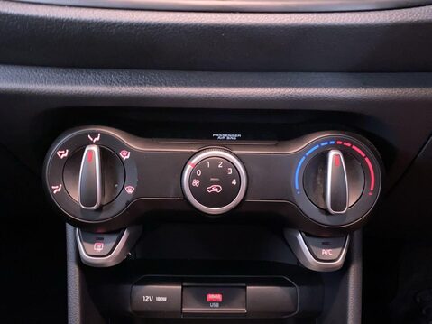 Kia Picanto 1.0 DPi X-Line Hatchback 5dr Petrol AMT Euro 6 (s/s) (66 bhp) Cruise Contr 31