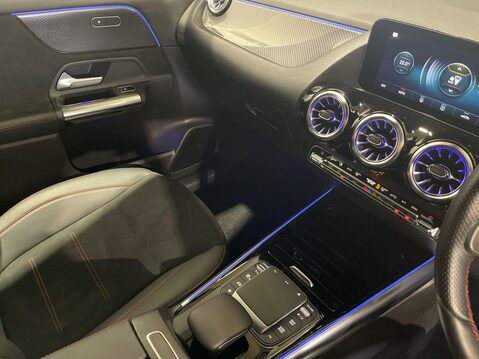 Mercedes-Benz GLA 2.0 GLA250 AMG Line (Premium) SUV 5dr Petrol 8G-DCT Euro 6 (s/s) (224 ps) 22