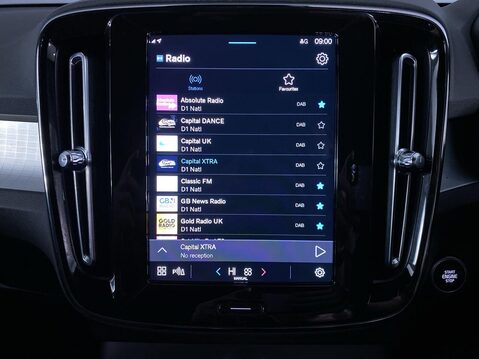 Volvo XC40 2.0 B3 MHEV Core SUV 5dr Petrol Hybrid DCT Auto Euro 6 (s/s) (163 ps) Crui 30