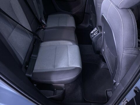 Volvo XC40 2.0 B3 MHEV Core SUV 5dr Petrol Hybrid DCT Auto Euro 6 (s/s) (163 ps) Crui 19