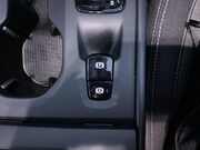 Volvo XC40 2.0 B3 MHEV Core SUV 5dr Petrol Hybrid DCT Auto Euro 6 (s/s) (163 ps) Crui 29