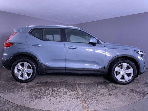 Volvo XC40 2.0 B3 MHEV Core SUV 5dr Petrol Hybrid DCT Auto Euro 6 (s/s) (163 ps) Crui 9