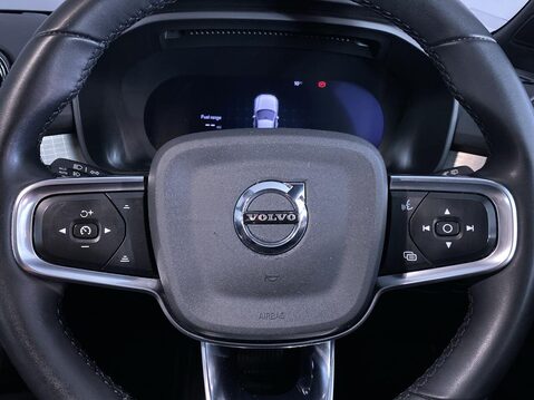 Volvo XC40 2.0 B3 MHEV Core SUV 5dr Petrol Hybrid DCT Auto Euro 6 (s/s) (163 ps) Crui 22