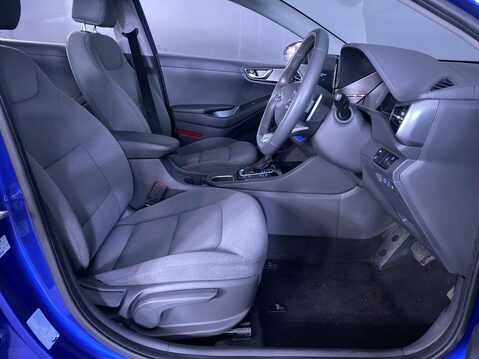 Hyundai IONIQ 1.6 h-GDi Premium Hatchback 5dr Petrol Hybrid DCT Euro 6 (s/s) (141 ps) Cr 15