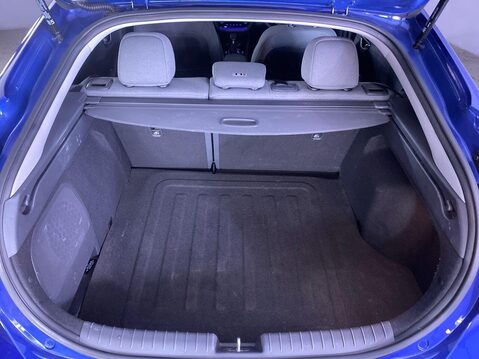 Hyundai IONIQ 1.6 h-GDi Premium Hatchback 5dr Petrol Hybrid DCT Euro 6 (s/s) (141 ps) Cr 13