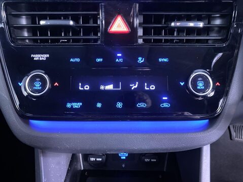 Hyundai IONIQ 1.6 h-GDi Premium Hatchback 5dr Petrol Hybrid DCT Euro 6 (s/s) (141 ps) Cr 31