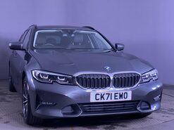 BMW 3 Series 2.0 330e 12kWh Sport Pro Touring 5dr Petrol Plug-in Hybrid Auto Euro 6 (s/s