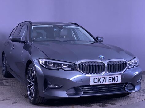 BMW 3 Series 2.0 330e 12kWh Sport Pro Touring 5dr Petrol Plug-in Hybrid Auto Euro 6 (s/s