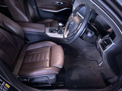 BMW 3 Series 2.0 330e 12kWh Sport Pro Touring 5dr Petrol Plug-in Hybrid Auto Euro 6 (s/s 15