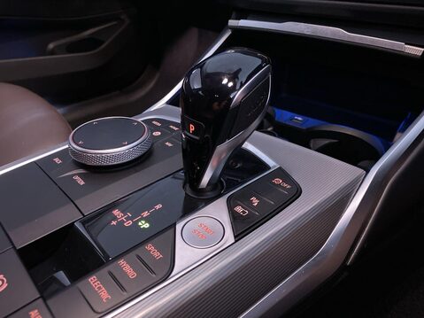 BMW 3 Series 2.0 330e 12kWh Sport Pro Touring 5dr Petrol Plug-in Hybrid Auto Euro 6 (s/s 21