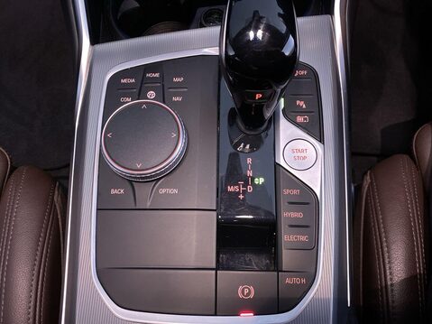 BMW 3 Series 2.0 330e 12kWh Sport Pro Touring 5dr Petrol Plug-in Hybrid Auto Euro 6 (s/s 29