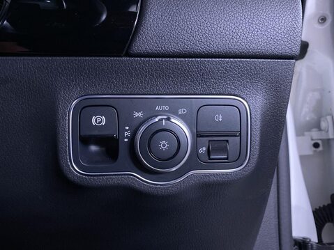 Mercedes-Benz B Class 1.3 B200 AMG Line (Executive) MPV 5dr Petrol 7G-DCT Euro 6 (s/s) (163 ps) 23