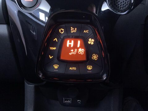 Toyota Aygo 1.0 VVT-i x-trend Hatchback 5dr Petrol Manual Euro 6 (s/s) (71 ps) Bluetoot 31