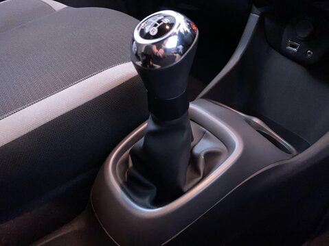 Toyota Aygo 1.0 VVT-i x-trend Hatchback 5dr Petrol Manual Euro 6 (s/s) (71 ps) Bluetoot 21