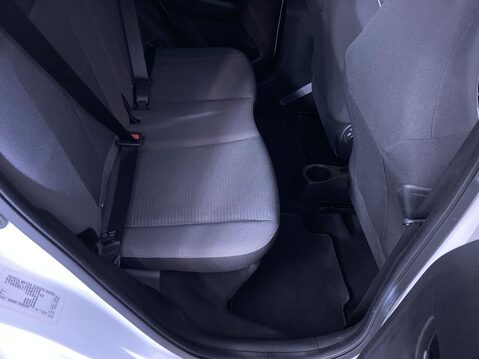 Toyota Aygo 1.0 VVT-i x-trend Hatchback 5dr Petrol Manual Euro 6 (s/s) (71 ps) Bluetoot 19