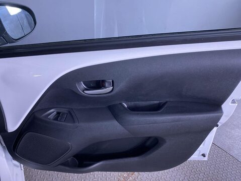 Toyota Aygo 1.0 VVT-i x-trend Hatchback 5dr Petrol Manual Euro 6 (s/s) (71 ps) Bluetoot 27