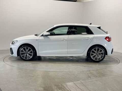 Audi A1 1.0 TFSI 30 S line Sportback 5dr Petrol Manual Euro 6 (s/s) (110 ps) One Ow 5