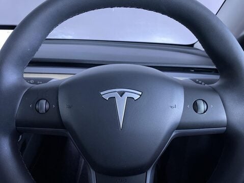 Tesla Model Y (Dual Motor) Long Range SUV 5dr Electric Auto 4WDE (384 bhp) Bluetooth - Pa 22