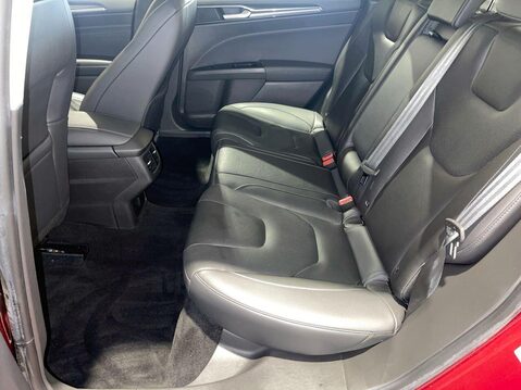 Ford Mondeo 2.0 TDCi Titanium Edition Hatchback 5dr Diesel Manual Euro 6 (s/s) (150 ps) 17