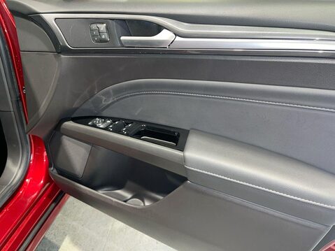 Ford Mondeo 2.0 TDCi Titanium Edition Hatchback 5dr Diesel Manual Euro 6 (s/s) (150 ps) 24