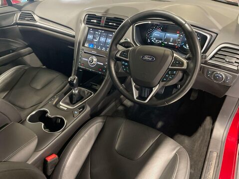 Ford Mondeo 2.0 TDCi Titanium Edition Hatchback 5dr Diesel Manual Euro 6 (s/s) (150 ps) 15