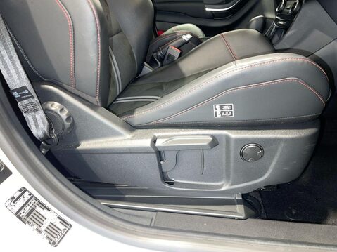 Ford Puma 1.0T EcoBoost MHEV ST SUV 5dr Petrol Hybrid DCT Euro 6 (s/s) (170 ps) 23