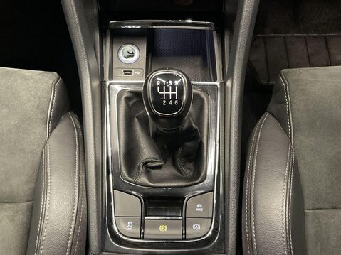 Skoda Karoq 1.5 TSI ACT SE L SUV 5dr Petrol Manual Euro 6 (s/s) (150 ps) Stop Start - B 19