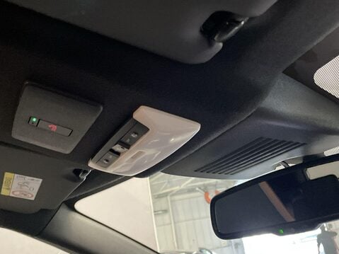 Nissan Juke 1.0 DIG-T N-Connecta SUV 5dr Petrol DCT Auto Euro 6 (s/s) (114 ps) Parking 22