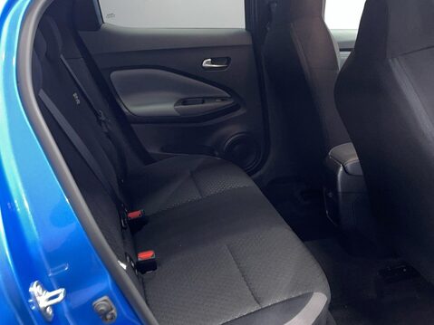 Nissan Juke 1.0 DIG-T N-Connecta SUV 5dr Petrol DCT Auto Euro 6 (s/s) (114 ps) Parking 17